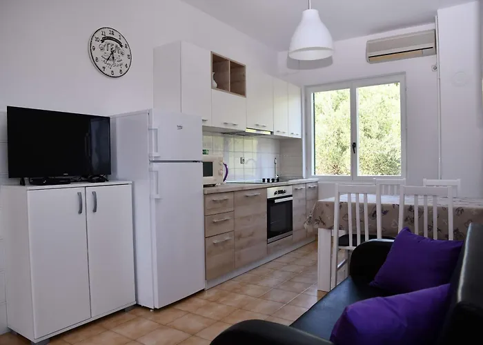 Apartment With Parking Space Banjol, Rab - 23240 Rab Town